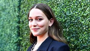 Who Is Victoria Pedretti, Love Quinn