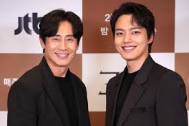 You can also download full movies from myflixer and watch it later if you want. Yeo Jin Goo And Shin Ha Kyun Share Admiration For Beyond Evil Script And Discuss Their Characters Gossipchimp Trending K Drama Tv Gaming News