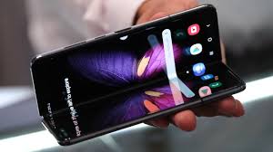 Praktische halterungen für samsung handys und pdas erleichtern es, das eigene telefon stets im blick zu haben. Samsung Neues Smartphone Zum Falten Wird Am 5 August Prasentiert Leben Wissen Bild De