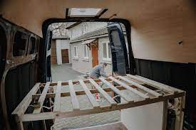 Ein ausziehbett an der linken seite (liegefläche 2,0 m x 1,13 m) mit 60 mm starken matratzen. Bett Im Wohnmobil Camper Bett Bauen Bauanleitung