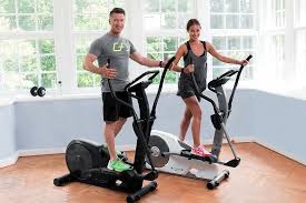 Il vous fera travailler le bas du corps avec le tapis de course et l'elliptique magnétique david douillet est fait pour celles qui ont comme objecif de perdre plusieurs kilos et d'affiner la silhouette. Velo Elliptique Comparatif Et Conseils D Achat Mon Velo Elliptique