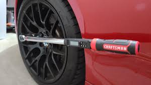 To tighten a bolt without a torque wrench there is one sure fire method that works everytime. How To Use A Torque Wrench To Tighten Lug Nuts Autowise