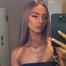 Molly Walters (@molly38386590)