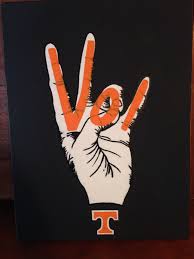 Hand Painted University Of Tennessee Canvas Tennessee Crafts Tennessee Volunteers Football University Of Michigan Logo