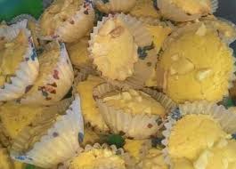 Menurutku ini rasanya enak banget,renyah,krenyes, kering tapi sama sekali nggak keras. Resep Membuat Kue Bolu Kering Mini Yang Enak Anda Wajib Coba