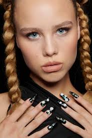 15 Best UV Lights for Nails, Tested & Reviewed for 2024