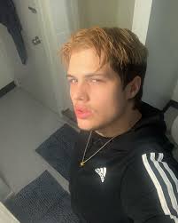 KURT WOODS (@thekurtwoods) • Instagram photos and videos