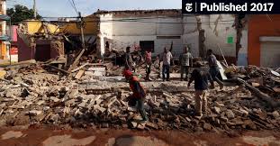 El sismo del 19 de septiembre de 2017 ocurrió exactamente a las 13:14:40, tuvo su epicentro en la latitud 18.40 norte, longitud 98.72 oeste, a una profundidad de 57 kilómetros, a 12 kilómetros al. Juchitan Golpeada Por El Terremoto Es Como Si La Ciudad Hubiera Sido Bombardeada The New York Times
