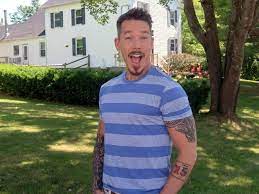 The Many Smiling Faces Of David Bromstad Hgtv S My Lottery Dream Home Hgtv David Bromstad Hgtv Design Star Design Career