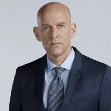 בישראל מושל ראש ממשלה שלפי ראשי שירות הביטחון הכללי ביקש לפעול בכלים  הדרקוניים של השירות כדי להאזין לרמטכ"ל ולראש המוסד. לחסל פוליטית, בכלים של  השב"כ, שר שאיים עליו וכנראה, זה לא נכתב