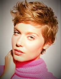 Short hair is so playful that there are a bunch of cool ways you can style it. Why Modern Women Like To Purchase Clip In Extensions