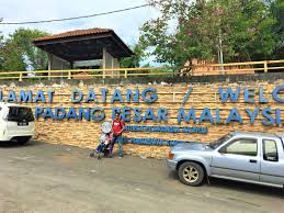 Parking kereta di padang besar. Shopping Sakan Di Padang Besar Borders Of Malaysia Thailand