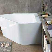 Personnalisez votre salle de bain grâce à une paroi ou à un pare baignoire facile d'entretien et à petit prix. Petites Baignoires D Angle Sabot Selection De 20 Modeles Cote Maison