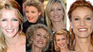 En 1990, elle suit les cours du conservatoire de nîmes dans le gard. Thomas Dutronc Et Alexandra Lamy Racontent Leur Rencontre Trop Alcoolisee Qui A Failli Mal Tourner Femme Actuelle Le Mag