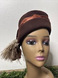 Vintage Hats for Women's Velvet 1900s Decade for sale