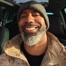 Brett Neal (@realbrettneal)