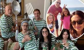 But emma has been leaving comments on instagram posts of willis, moore and their kids in matching pajamas. Bruce Willis Wife Emma Heming Writes Love And Miss You Guys As He Quarantines With Ex Demi Moore Daily Mail Online
