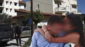 Η ανακοίνωση της μεγάλης στοάς αναφέρει ότι αφαιρείται η τεκτονική ιδιότητα από την ψυχολόγο της καρολάιν επειδή «αντιποίησε το ιατρικό επάγγελμα». Glyka Nera E3allh H Psyxologos Ths Karolain Me Ta Senaria 10 Ypoptoi Sto Mikroskopio In Gr