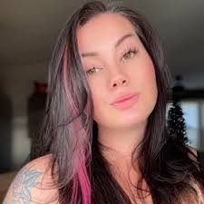 April Isaacs's Instagram, Twitter & Facebook