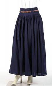 Tak hanya terkesan anggun, dengan padu padan yang pas. Stylish Dan Santun Dengan 10 Rok Panjang Untuk Kamu Hijaber Yang Trendi