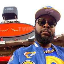 Join us in wishing San Antonio Spurs legend David Robinson a HAPPY BIRTHDAY!