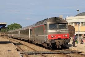 Nombreuses installations dont un stand 200 mètres. 167435 Mit Ic 4590 Clermont Ferrand Bordeaux St Jean Auf Bahnhof Condat Le Lardin Am 27 6 2014 Bahnbilder De
