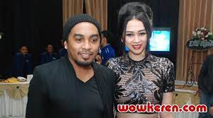 Aura kasih mendaftarkan gugatan cerainya secara daring lewat kuasa hukumnya. Glenn Fredly Dikabarkan Pindah Agama Demi Aura Kasih Ini Reaksi Netter
