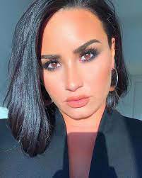 Simply put, an asymmetrical haircut is longer on one side than the other. 15 Cool Asymmetric Haircuts You Ll Love