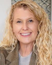 Alicia Foss's Instagram, Twitter & Facebook