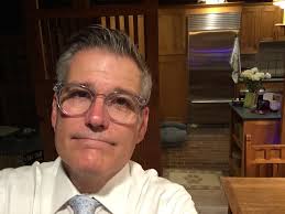 My beautiful boy passed today. It was his heart. My heart is broken and my  empty house has lost it's soul💔