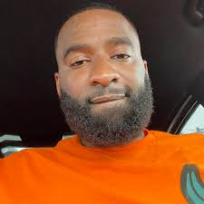 Breaking News: A police officer in Mississippi has been arrested after  allegedly stealing guns from his department and then pawning them. Patrick  Harris worked for the Centreville Police Department in the town