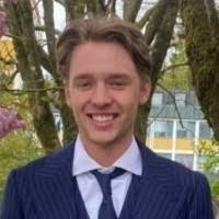 Dennis Amundsen's Instagram, Twitter & Facebook