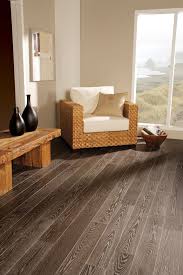Preverco Gq Flooring C Preverco Http Www Preverco Com En Preverco Gqflooring Flooring Yaletown Floor Design Red Oak Hardwood Floors Red Oak Hardwood
