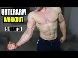 Bevor wir zu den trainingsplänen für das krafttraining zu hause kommen, wollen wir uns noch training b fordert vor allem die waden, den latissimus, den nacken, die hinteren schultern, die unterarme, den bizeps, den unteren rücken und. Extremes 5 Minuten Unterarm Workout Mit Kurzhanteln Fur Zuhause Sascha Huber Youtube Workout Hantel Trainieren