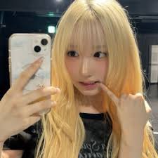 paper boy (@fezcouille)