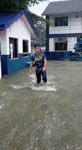 Meremang lagenda urban balaı polıs gombak mr zam xtreme ghost hunter. Mat Lai On Twitter Orang Luar Mesti Pelik Macamane Balai Polis Gombak Boleh Banjir Bukan Balai Tuh Berhantu Ke