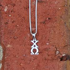 Lavallière synonyms, lavallière pronunciation, lavallière translation, english dictionary definition of lavallière. Greek Letter Lavaliere Chi O Creations