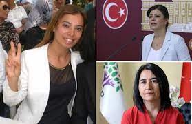 Jun 18, 2021 · i̇zmir'de hdp i̇l başkanlığı'na silahlı saldırı düzenlendi. Perpetrator Killed Deniz While Plainclothes Police Officers Waiting At The Door Evrim Kepenek English