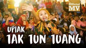 Tak tun tuang♫♫ lagu minang jaman now trending (goyang gorila coklat). Upiak Tak Tun Tuang New Ver Official Music Video Youtube