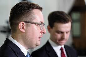 Robert Winnicki reaguje na słowa o "sługach Ukraińców": Niedopuszczalne i  skandaliczne