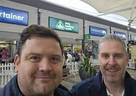 This morning I made the short trip down to Dalton Park Outlet & Outdoors,  to check out the new The Entertainer and Early Learning Centre dual fascia  outlet as it officially opened