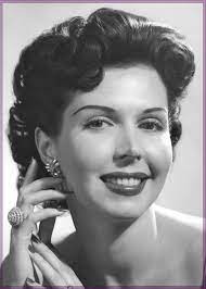 37 Easy 50s Hairstyles For Women That Ll Trend In 2021 Short Hair Styles 50s Hairstyles Hair Styles