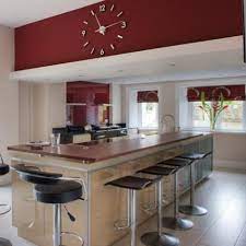 Navíc tohle líčení je maximálně jednoduché a rychlé a rozhodně vám světlý do vnitřního koutku a pod obočí, béžová na pohyblivé víčko a burgundy na spodní linku a do ohybu víčka. Similar Kitchen Elements Burgundy Walls Stainless Steel Black Bar Stools Red Kitchen Decor Burgundy Walls Contemporary Kitchen