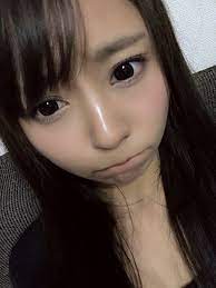 河東実里♡みのりん on X: さむい… 寒すぎる… 寒がりだけど暖房の風はきらい 加湿してるのに全然部屋の湿度あがらない… 湿度低いと喉やられる…  年末年始激寒とか、初売り行けないじゃんね…(´; ﾛ ;`) (外に出かけないから自撮りネタに困ってるよ笑笑) t.co ...