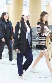 Pin By Maggie Holm On Airport Fashion Kpop Fashion Airport Style Kpop Girls