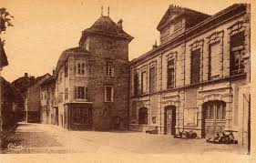 Restaurants dans rumilly, france 9 objets. Rumilly La Tour Maillard De Tournon Carte Postale Ancienne Et Vue D Hier Et Aujourd Hui Geneanet