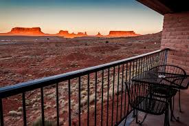 Maybe you would like to learn more about one of these? Monument Valley Im Hoheitsgebiet Der Navajo Indianer