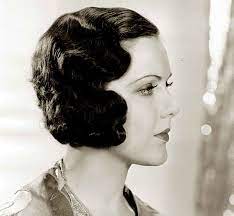 1930s Hairstyle A Smart Coiffure For Summer 1931 Vintage Hairstyles 1930s Hair Hair Styles