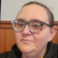 Tina Halstead's Instagram, Twitter & Facebook