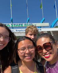 I went to the Legendary Spice Hot Pot with some friends last night.  📍Legendary Spice Hot Pot 2501 University Avenue SE Minneapolis, Minnesota  55414 ☎️: (612) 888-7088 🌏: www.legendaryhotpot-uv.com 🥘: Combo B: